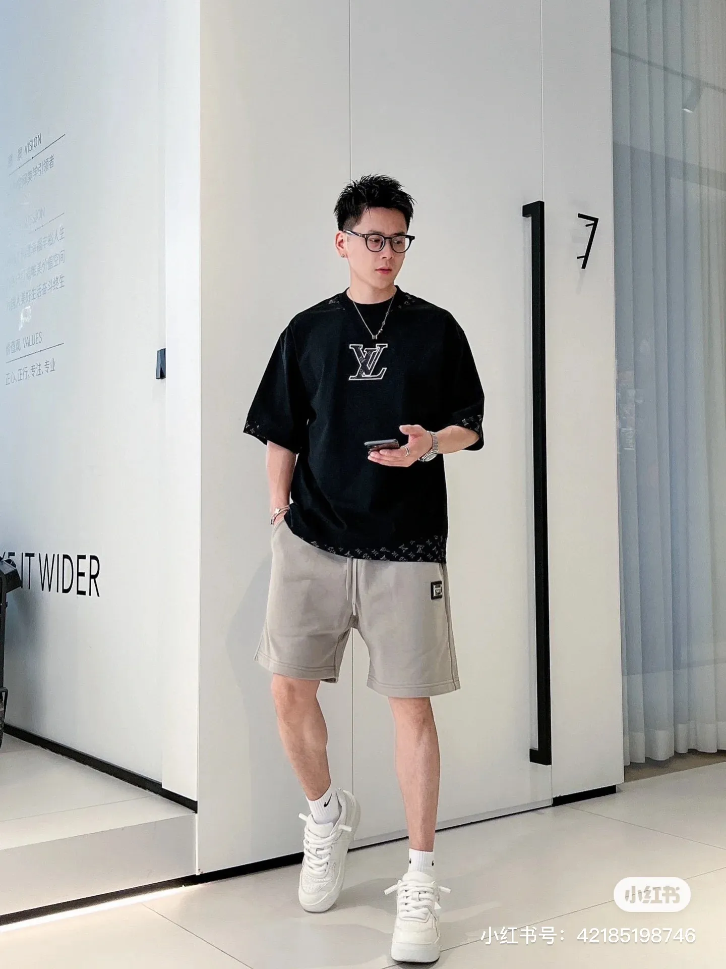 Louis Vuitton/